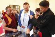 Předání knižního daru tibetské exilové vlády Národní knihovně ČR